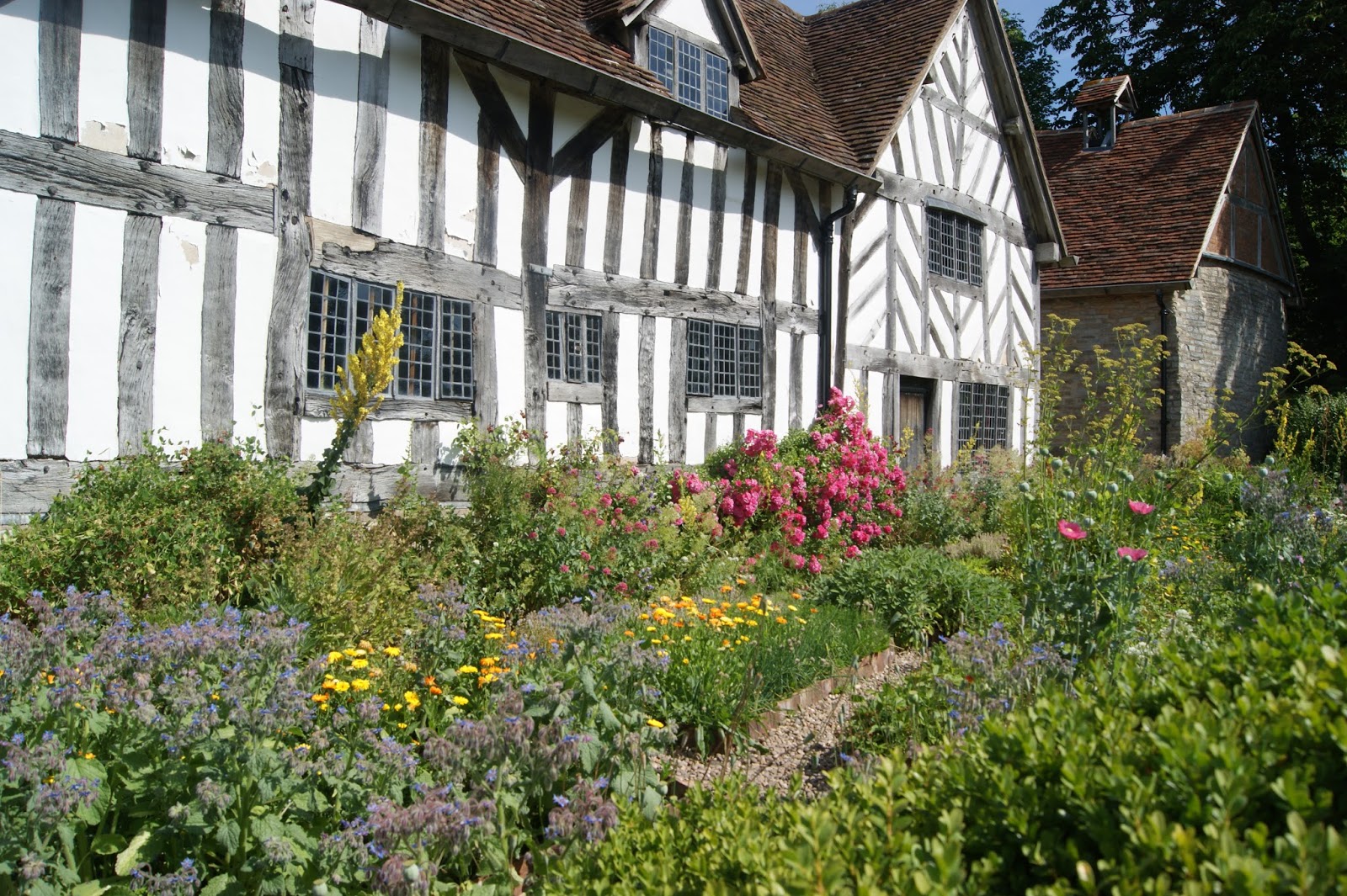 Mary Arden's Farm Shakespeare Stratford Cotswolds