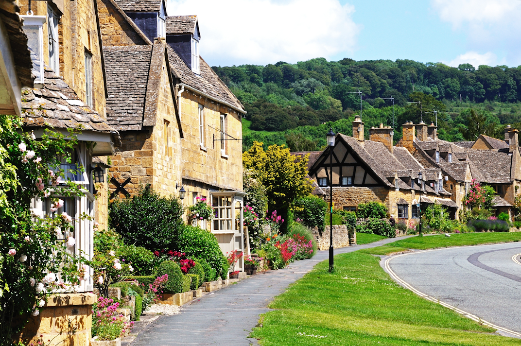 anne bartlett tour and explore guide cotswolds