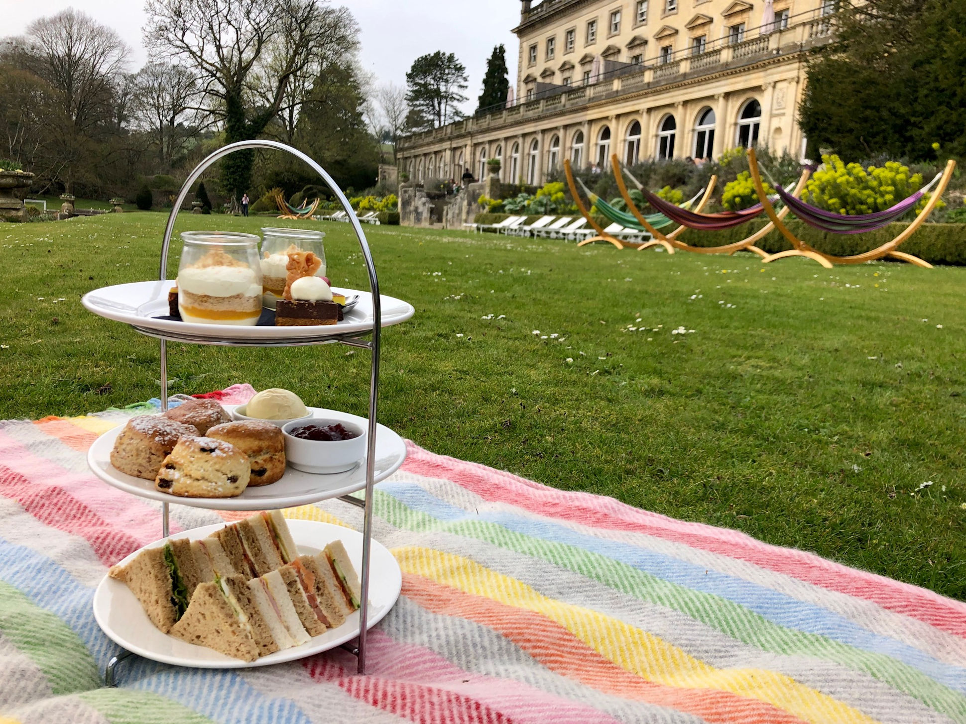 easterafternoonteapicniccowleymanorcotswoldsconcierge33
